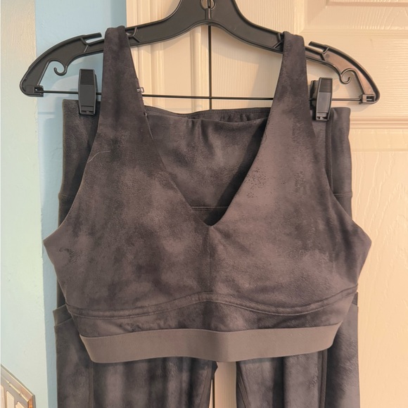 Fabletics winter workout set leggings/bra sz Med - Picture 2 of 9